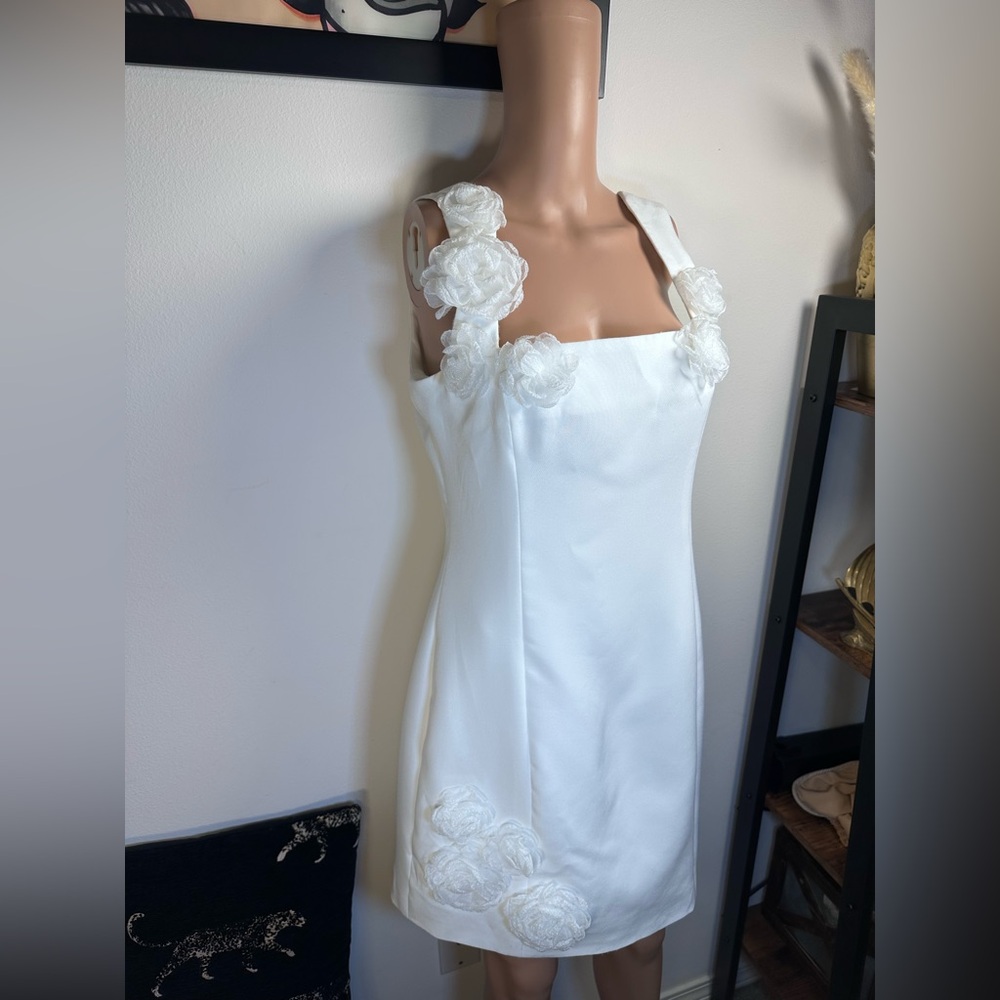 Elliatt Trompe Dress in ivory white mini flower wedding bridal bachelorette - Picture 6 of 13